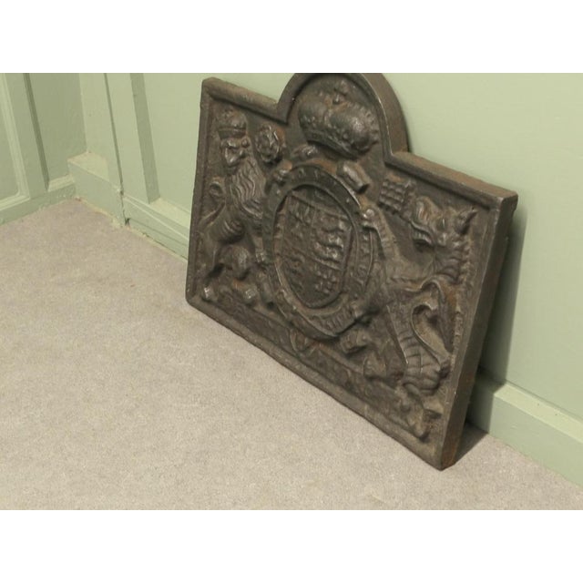 Large Iron Fire Back with Royal Crest and Motto, Late 19th Century For Sale - Image 3 of 9
