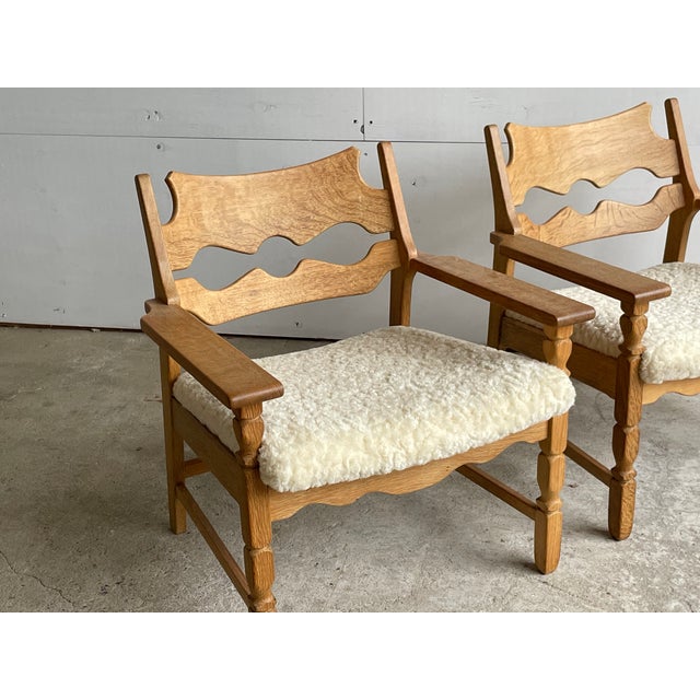 Mid-Century Modern Vintage Danish Razorblade Oak Lounge Chairs by Henning Kjærnulf, 1960s, Set of 2 For Sale - Image 3 of 12