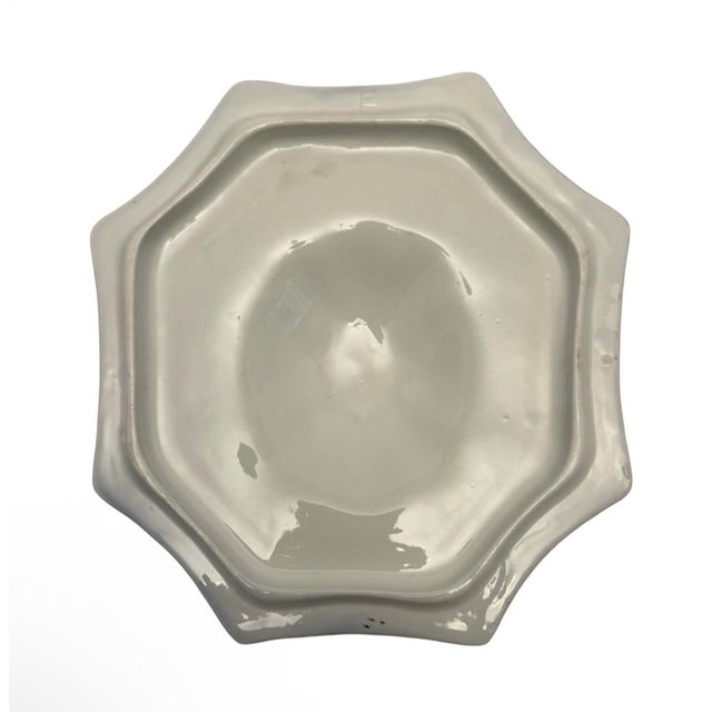 White Antique Flow Blue Hutschenreuther Porcelain Tureen Gold Gilt German Circa 1900. For Sale - Image 8 of 11