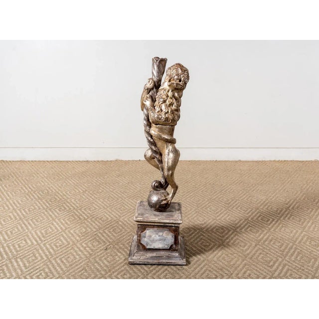 Carved wood lion statue with gold gilt finish. Italy Circa 1750