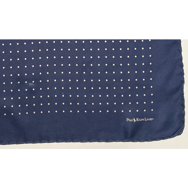 Ralph Lauren 1990s Ralph Lauren Men’s Navy Polka-Dot Silk Pocket Square - For Sale - Image 4 of 4