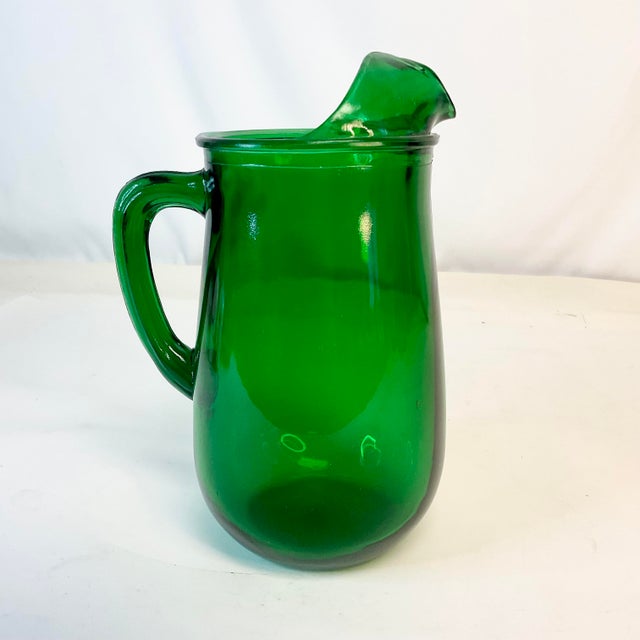 Anchor Hocking 1950s Vintage Art Deco Boho Chic Americana Anchor Hooking Green Juice Pitcher. For Sale - Image 4 of 9