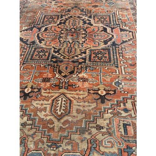 Large Antique Heriz Rug, 1890s For Sale - Image 4 of 18