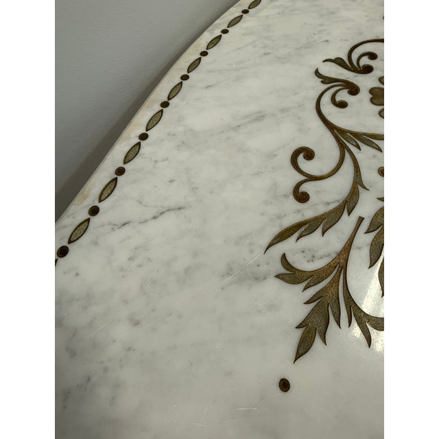 Wood Mid 20th Century Rococo Etched Floral Motif Marble Top Giltwood Coffee Table For Sale - Image 7 of 10
