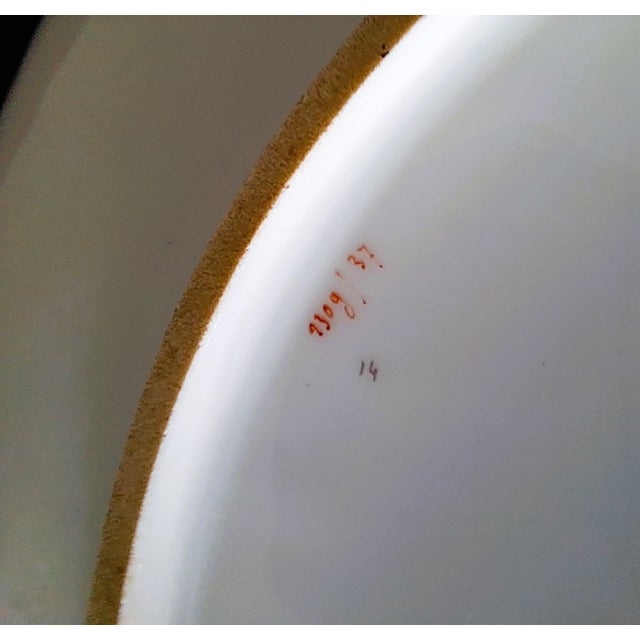 1960s Decorative Bowls in Polychrome Floral Decoration and Gilded Rim from Meissen Porcelain, 1960s, Set of 2 For Sale - Image 5 of 18