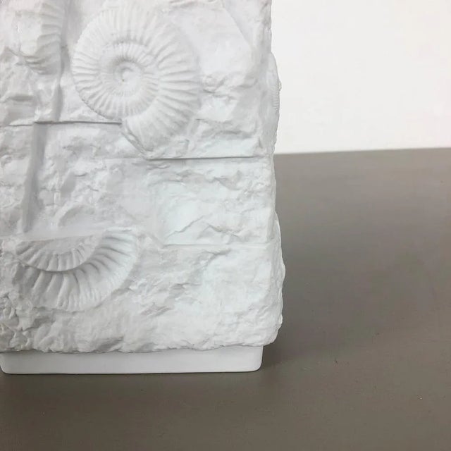 Op Art Biscuit Porcelain Vase from AK Kaiser, Germany, 1970s For Sale - Image 6 of 14