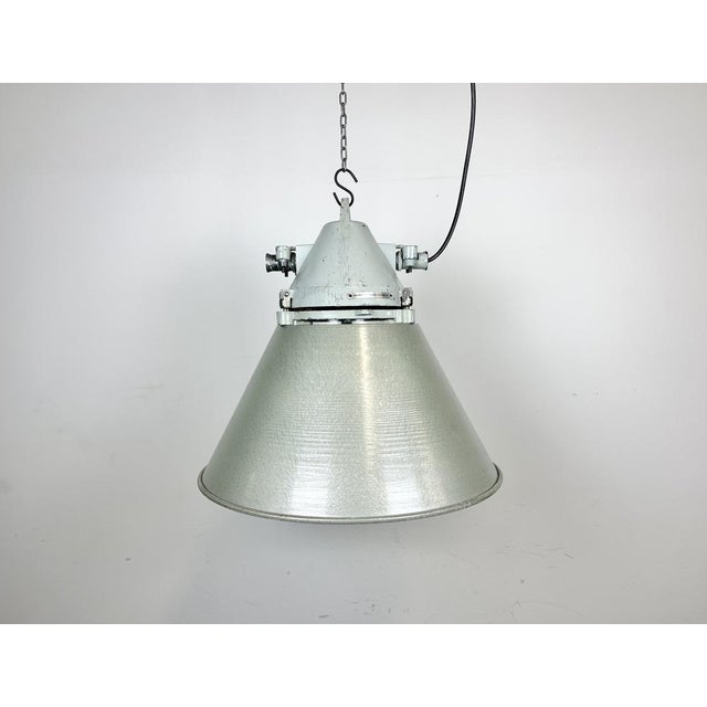 Industrial Explosion Proof Ceiling Lamp with Aluminium Shade from Elektrosvit, 1970s For Sale - Image 17 of 17