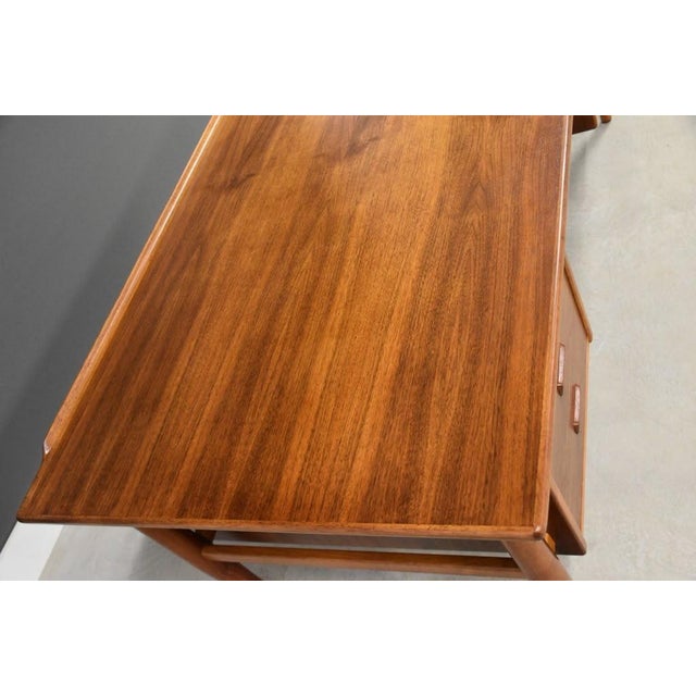 1960s Refinished Modern Walnut Floating Desk by Goran Strand for Lelangs Møbelfabrik For Sale - Image 10 of 12