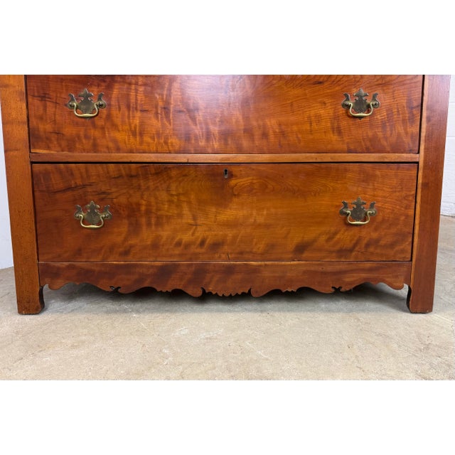 Brown Antique 19th Century Cherry American Empire / Federal Style Chest of Drawers For Sale - Image 8 of 12