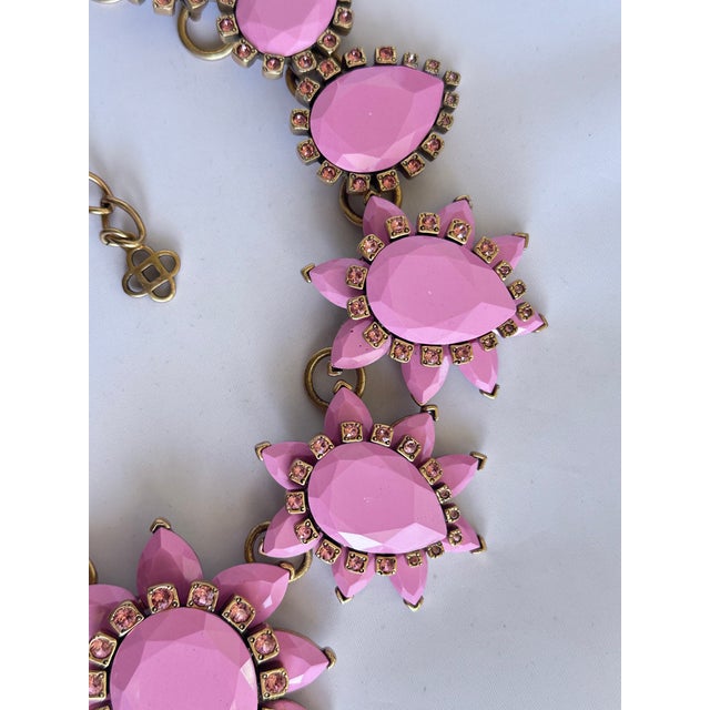 2014 Oscar De La Renta Necklace Pink Runway Bold Crystal Resin Gripoix Style Floral Flowers Spring Collar Zvollier For Sale - Image 10 of 13