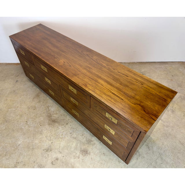 Henredon Henredon Scene One Campaign Style 7-Drawer Long Dresser in Oak & Brass For Sale - Image 4 of 12