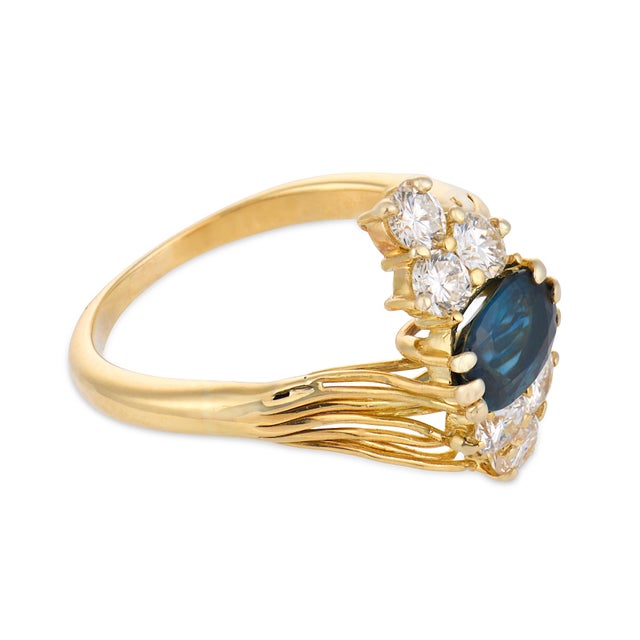 Vintage Sapphire Diamond 18k Yellow Gold Ring, Size 6 For Sale - Image 4 of 6