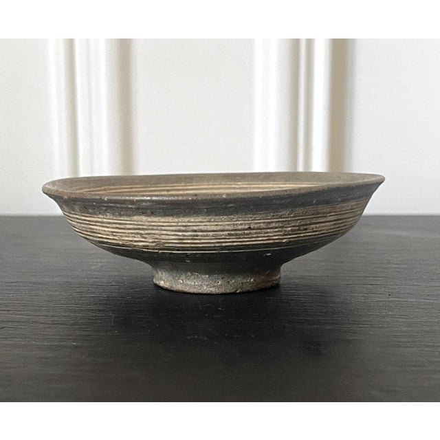 16th Century Small Korean Stoneware Bungcheong Bowl Joseon Dynasty For Sale - Image 5 of 11