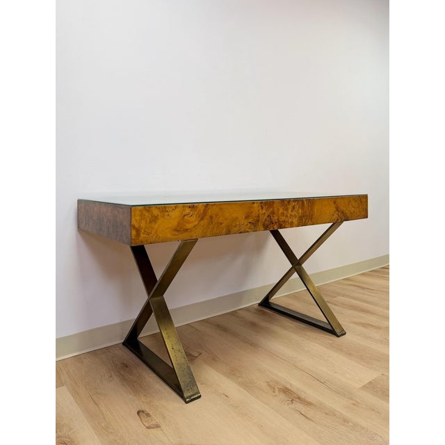 This vintage executive desk by John Stuart Inc. is a genuinely collectible example of mid-century modern craftsmanship,...