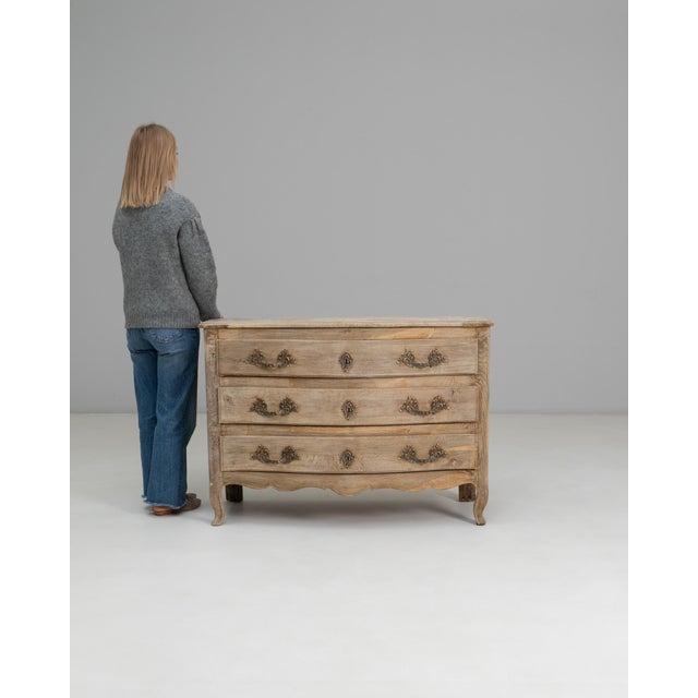 19th Century French Louis XV Style Oak Chest of Drawers For Sale - Image 18 of 18