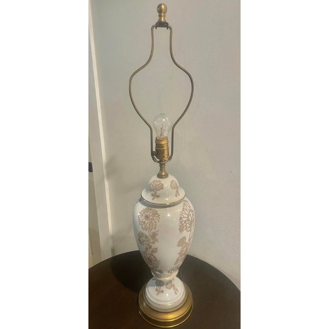 Mid-Century Modern 1950s Mid Century Modern Frederick Cooper Baluster Form White Porcelain and Brass Floral Lamp For Sale - Image 3 of 12