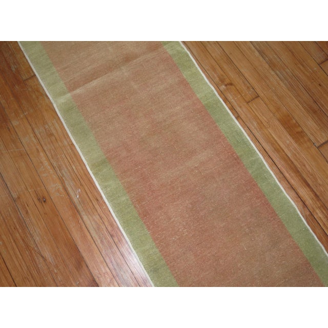 Textile Mid 20th Century Anatolian Minimalist Runner rug no.30770 For Sale - Image 7 of 9