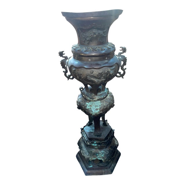 Late 19th Century Japanese Meiji Period (1868-1912) Bronze ‘Koro’ or Incense-Burner For Sale