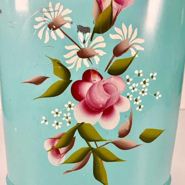 1950s Vintage Hollywood Regency Boho Chic Turquoise Handpainted Flora Metal Wastebasket For Sale - Image 6 of 18