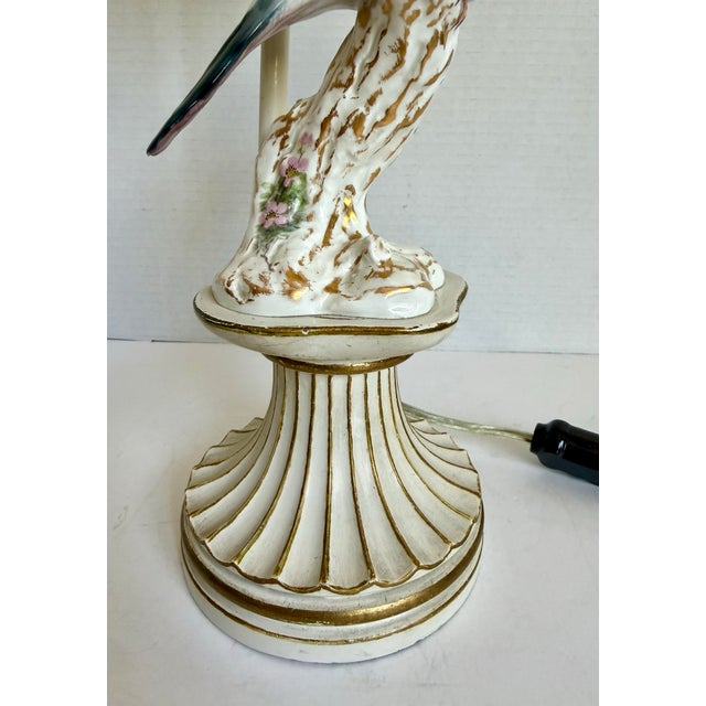 English Vintage English Cottage Porcelain Bird Table Lamp With Scalloped Shade For Sale - Image 3 of 12