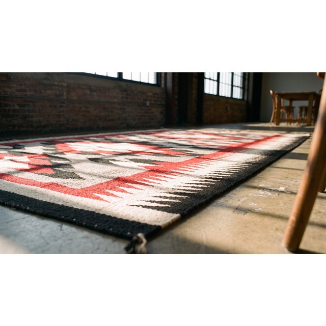 Ecru 1930s Gray Medallion Antique American Navajo Rug 2' 10"x 4' Flatweave Wool Carpet For Sale - Image 8 of 10