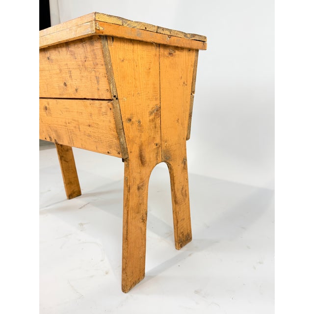 19th Century Primitive Pine Dough Bin For Sale - Image 4 of 6