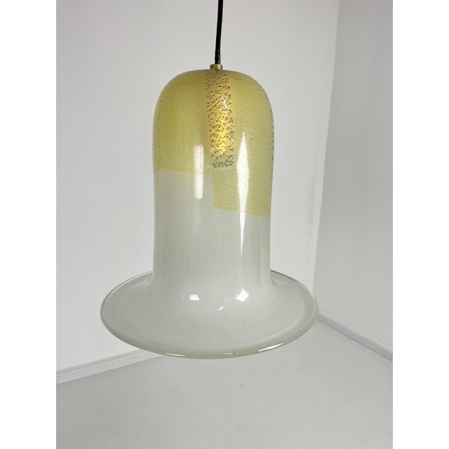 Venini Mid-Century Modern Bell Lamp in Murano Glass and Brass, 1960s For Sale - Image 4 of 16