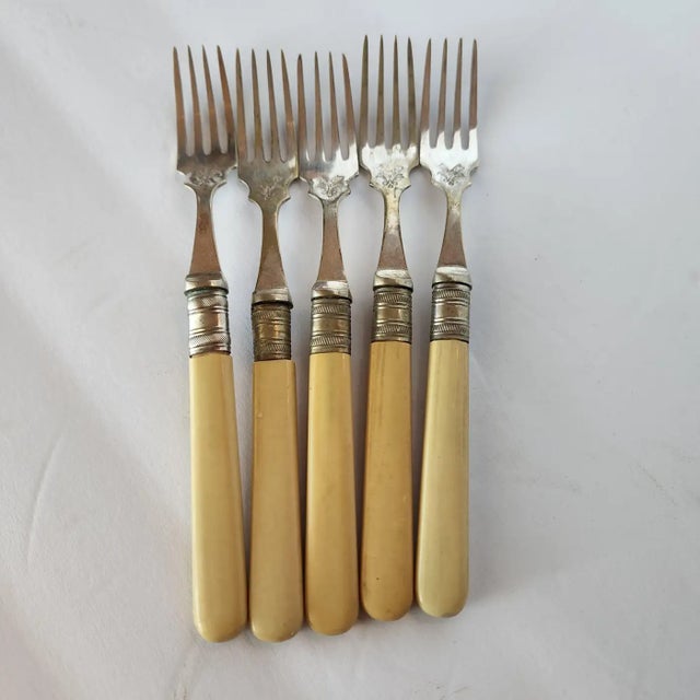 Early 20th Century English Sheffield Epns A1 Silverplate Five Forks Floral Design - Set of 5 For Sale In San Diego - Image 6 of 11