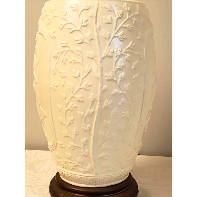 Metal 1980s Blanc De Chine Table Lamp Base White Porcelain Chinoiserie Chrysanthemum Relief Patinated Brass Base Grandmillenial Cottage Accent Decor For Sale - Image 7 of 13