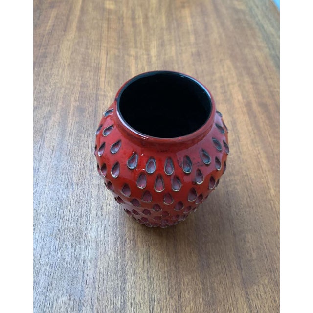 Mid-Century Italian Strawberry Pottery Vase by Fratelli Fanciullacci for Bitossi, 1960s For Sale - Image 9 of 16