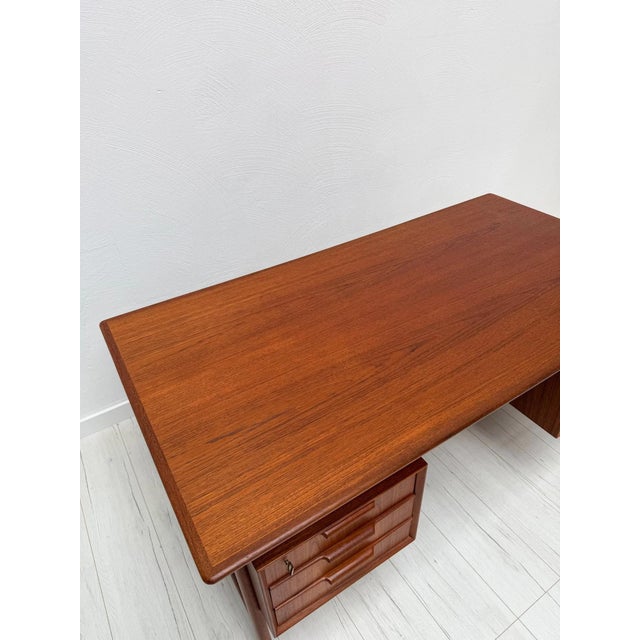 Vintage Danish Teak Model 75 Desk by Gunni Omann for Omann Jun, 1960s For Sale - Image 16 of 18