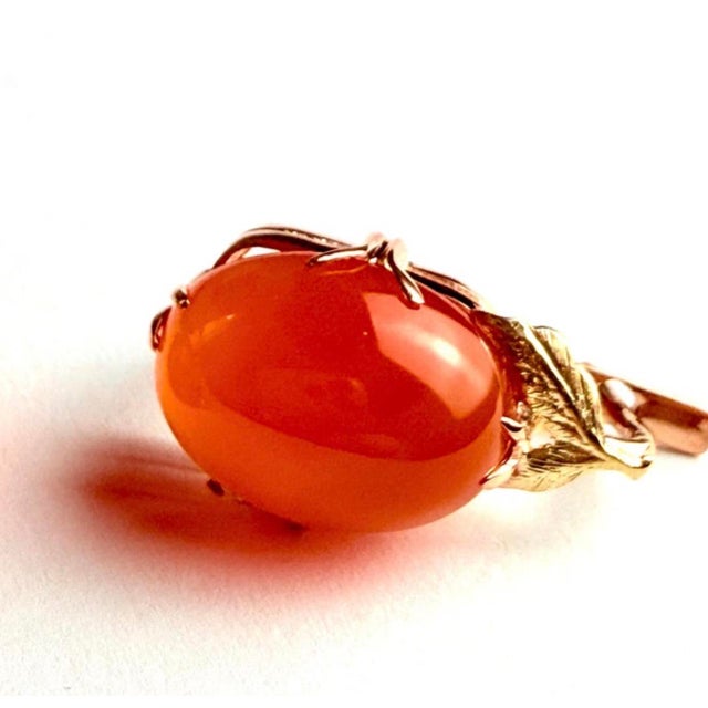 Mid-Century Modern 14k Rose Yellow Gold Floral Earrings Natural Carnelian Cabochons 20.40 Carats, A Pair For Sale - Image 3 of 9