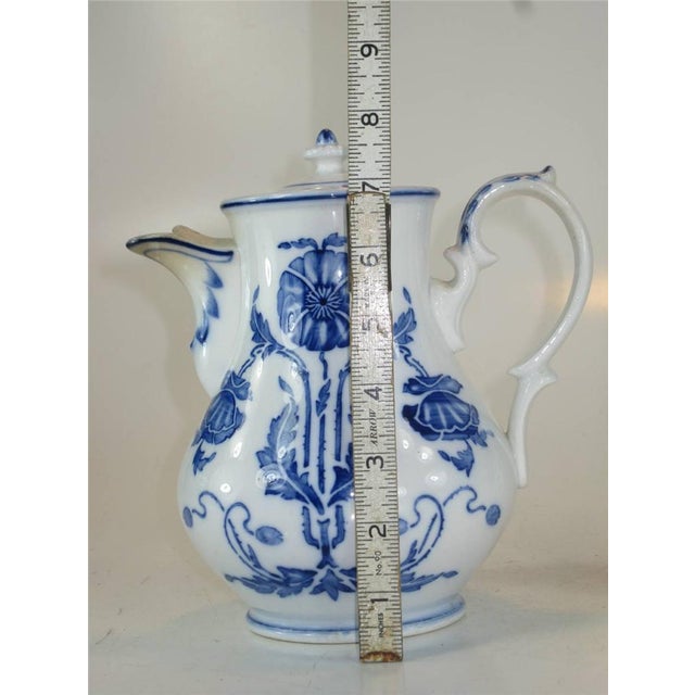 Antique Villeroy Boch Dresden Tea Pot Art Nouveau Poppys Blue and White For Sale - Image 9 of 12