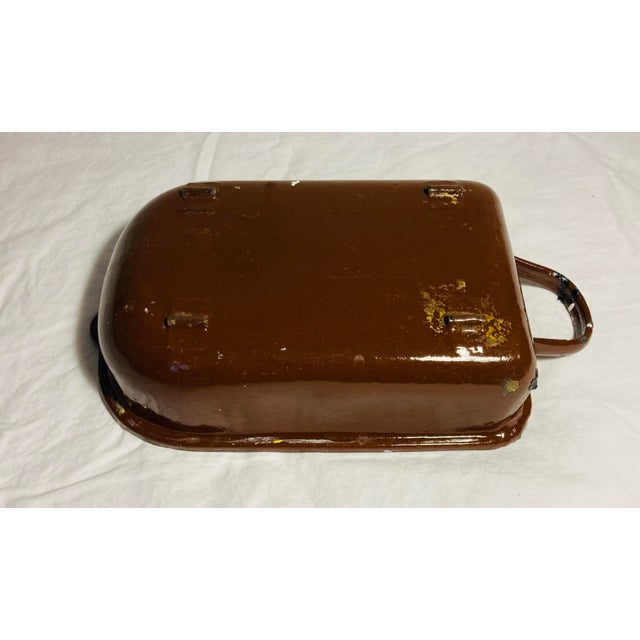 Vintage Enamelware Shallow Dish With Single Handle and Spout Small Feet at Bottom For Sale In Dallas - Image 6 of 8
