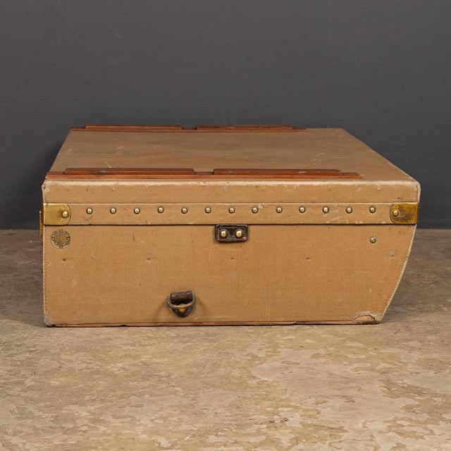 1930s Vintage Car Trunk in Grey Vuittonite Canvas from Louis Vuitton, Paris, France, 1930s For Sale - Image 5 of 18
