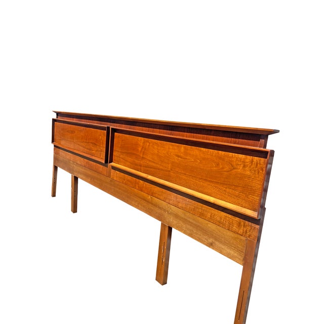 1960s Vintage Mid Century Modern King Headboard in Tiered Sculpted Design For Sale - Image 5 of 6