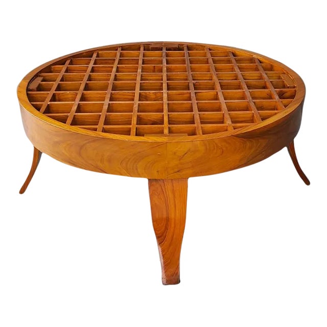 1950s Vintage Gio Ponti Style Grid Pattern Coffee Table With Paddle Like Legs For Sale