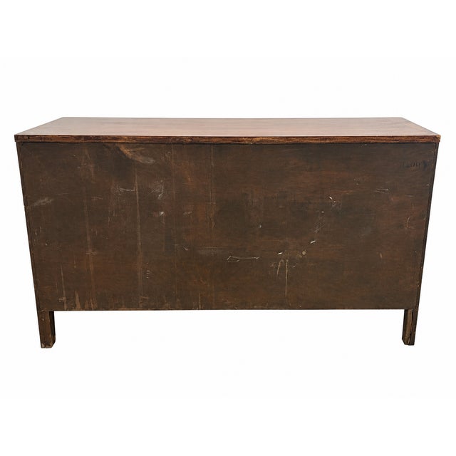 Vintage Heritage Henredon Serpentine Dresser With Inlaid Mahogany Drawers For Sale - Image 9 of 12