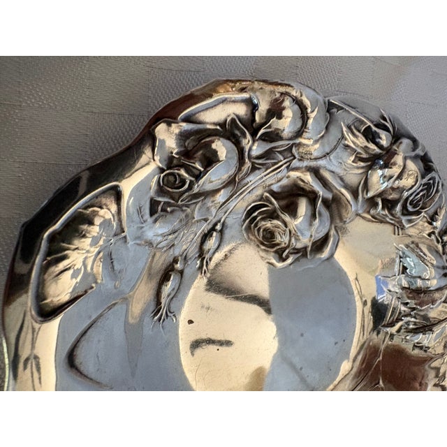 Art Nouveau Late 19th Century Small Art Nouveau Sterling Silver Repousse Dish For Sale - Image 3 of 12