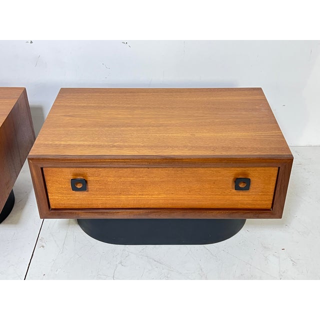 Wood C. 1960s Rs Associates Mid-Century Modern Teak Nightstands - A Pair For Sale - Image 7 of 11