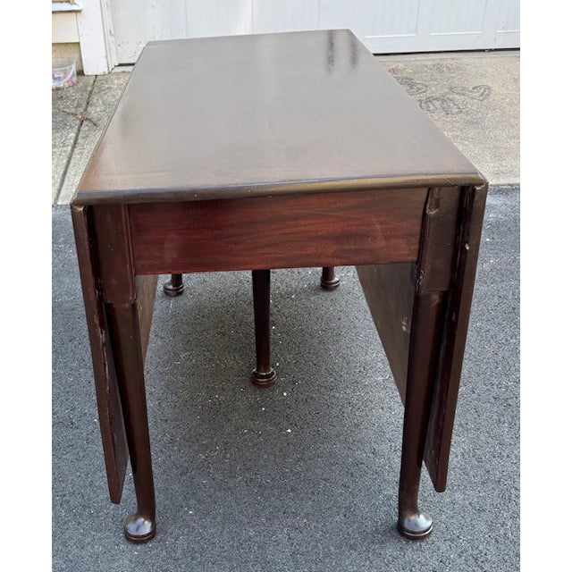 Antique 18th Century Mahogany Queen Anne or George II Dropleaf Dining Table For Sale In Boston - Image 6 of 6