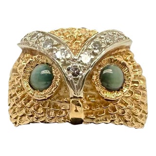 1960s Cat’s Eye Chrysoberyl and Diamond Owl’s Head Ring in 14k Yellow Gold, 7.5 For Sale