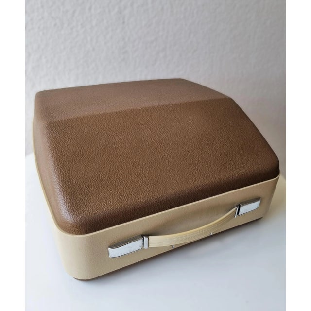 Triumph Gabriele 2 Typewriter Item: Portable typewriter with case Age: Approx. 1960s Condition: Used, with minor signs of...