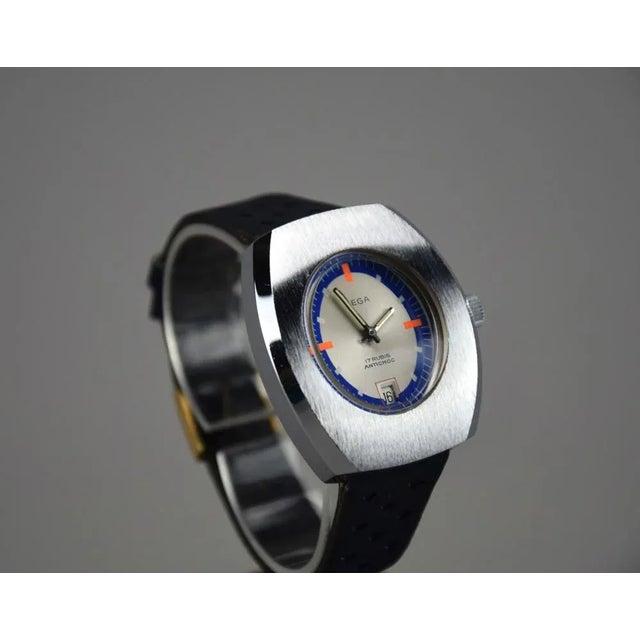 Swiss Hega Mechanical Wristwatch, 1970 For Sale - Image 4 of 10