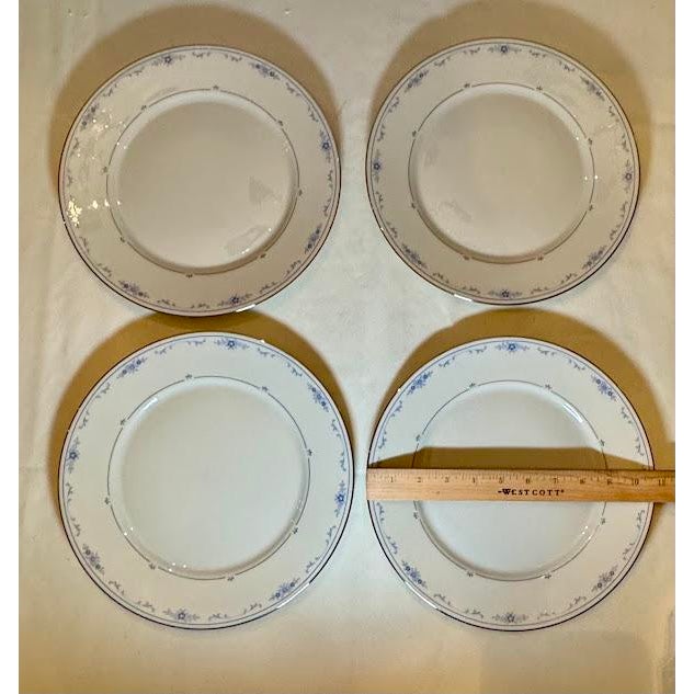 1990s New Vintage Lenox "Carolina" Fine Ivory China 20-Piece Dinnerware Set - Service for 4 For Sale - Image 5 of 10