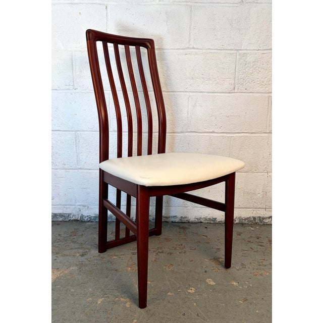 Mid 20th Century Set of Four Danish Rosewood Dining Chairs Attributed to Schou Andersen Møbelfabrik For Sale In New York - Image 6 of 15