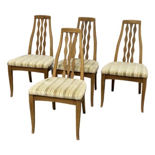 American of Martinsville Mid 20th Century Sculpted Spindle-Back Dining Chairs, Set of Four For Sale