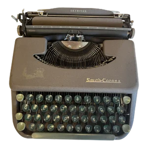 1950s Smith-Corona Portable Skywriter Typewriter
