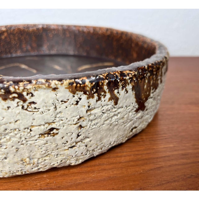 Late 20th Century Large Danish Studio Pottery Bowl by Clara Helmich, 1986 For Sale - Image 5 of 18