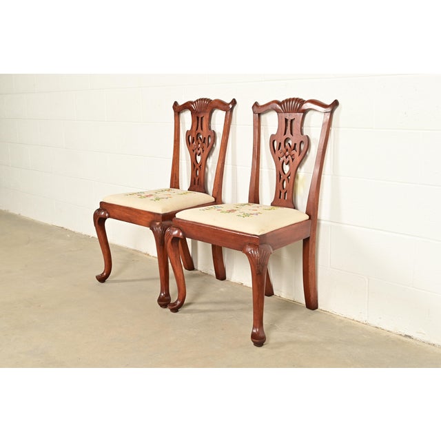 English Baker Furniture Style Georgian Carved Mahogany Side Chairs or Dining Chairs, Pair For Sale - Image 3 of 13